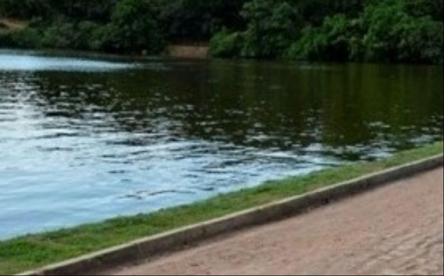 Açude na cidade de Água Branca