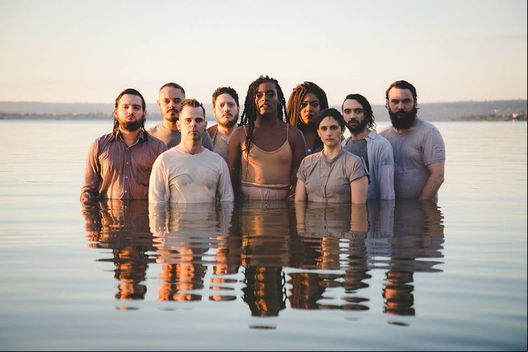 Banda Liniker e os Caramelows